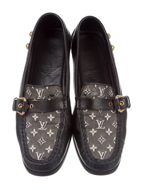 classic louis vuitton mens loafers shoes|louis vuitton men shoes outlet.